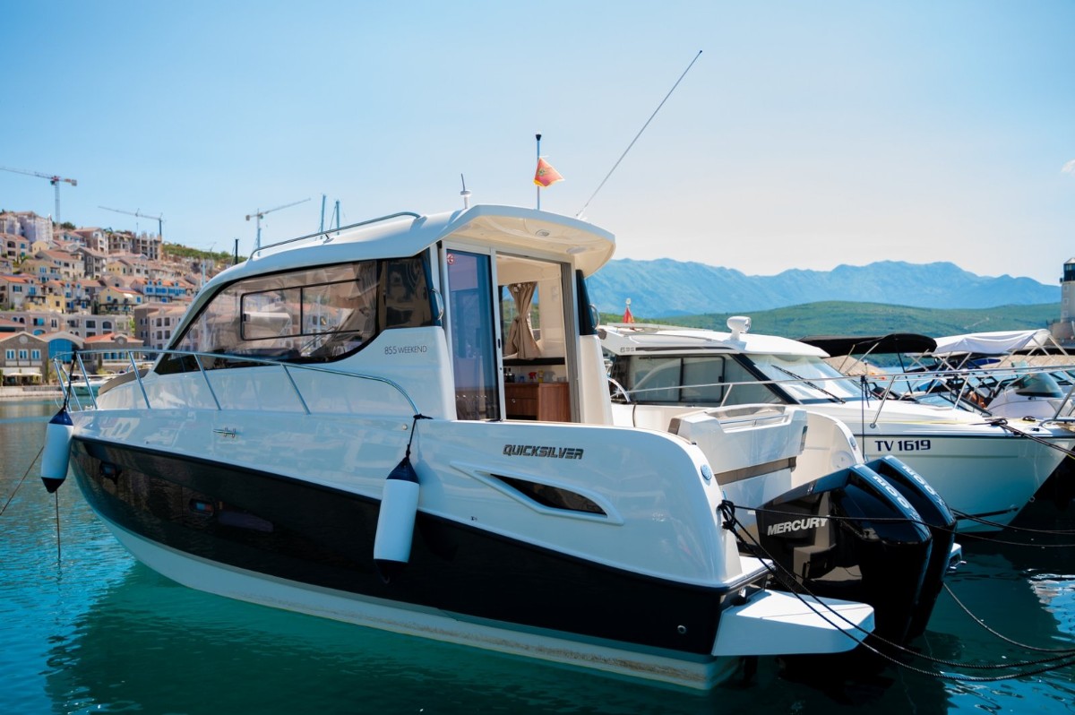 QuickSilver 855 WeekEnd